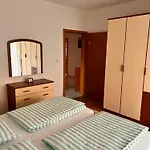 公寓 Vali 1 特罗吉尔